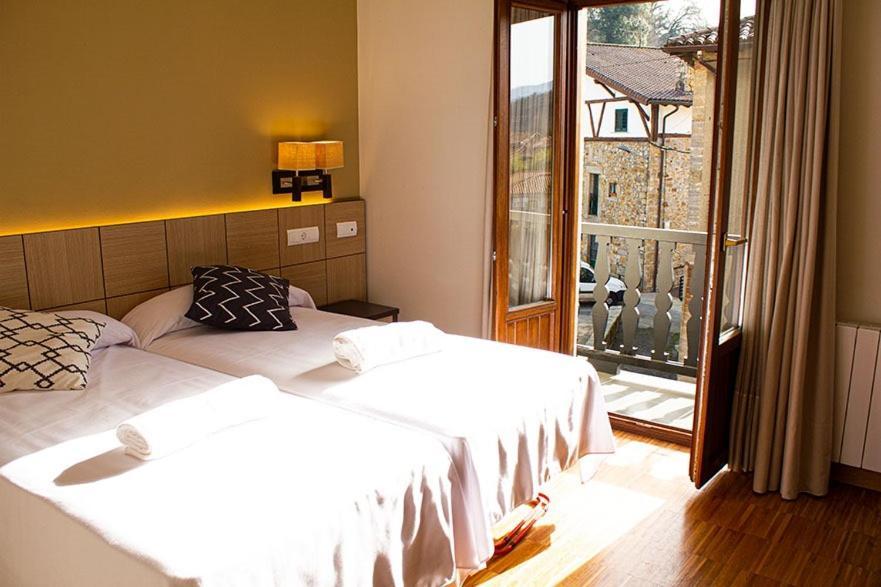 Hotel Valle De Turtzioz Экстерьер фото